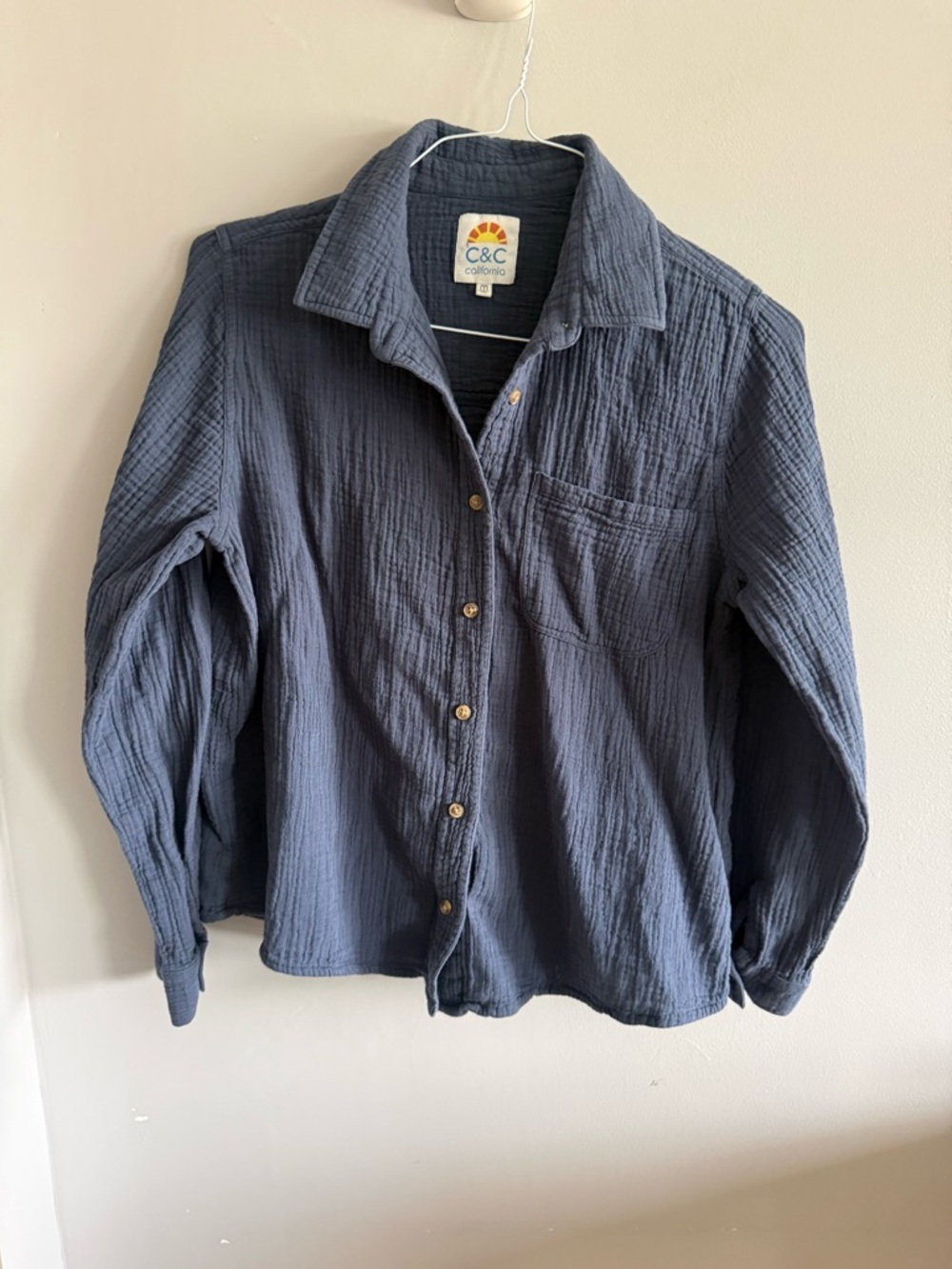 C&C California Blue Gauze Button Down Shirt Medium 100% Cotton Lightweight